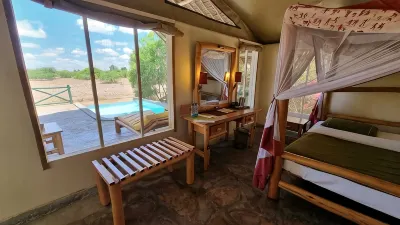 Manyatta Camp Hotele w: 