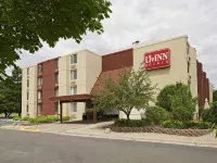 Livinn Hotel St Paul East / Maplewood Hotel di 