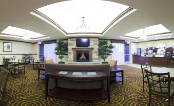 Holiday Inn Express & Suites Fresno Northwest-Herndon