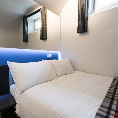 Double Room With Shared Bathroom Code Pod – the Court - Edinburgh Promo Code