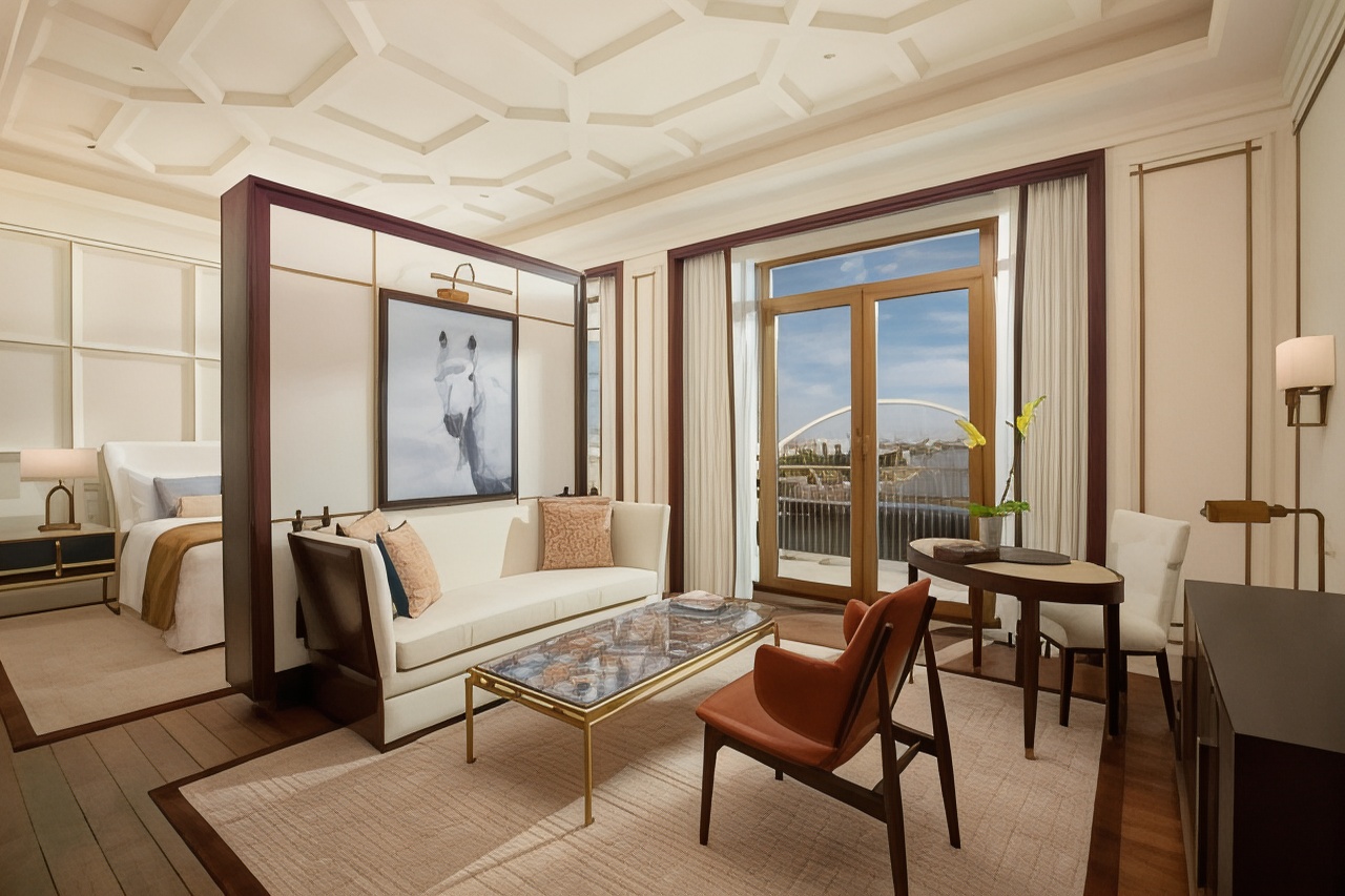 至尊豪华特大床房（带阳台）