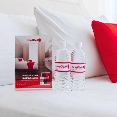 Deluxe Room RedDoorz Syariah @ Sunan Bonang Magelang Promo Code