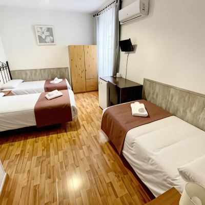 Triple Room Arteaga Hostal & Baños Arabes Elvira Promo Code