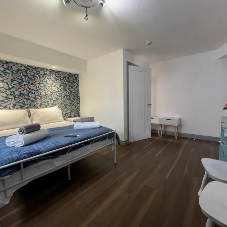 LilyRose Hotel