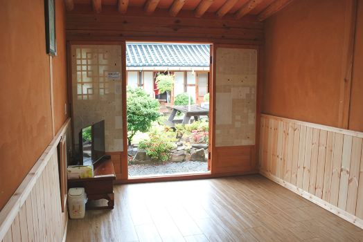 Gyeongju Rockheewon Hanok Stay