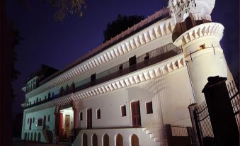Alipura Palace - Housity