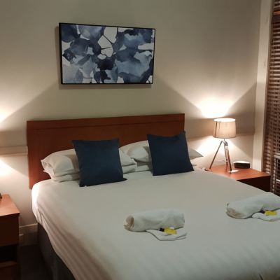 Deluxe Double Room with Shower Highlands Hotel Promo Code