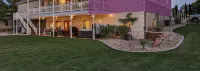 Gorgeous private suite in ranch home with full kitchen/laundry and Jacuzzi tub!