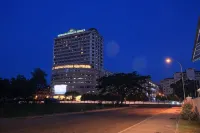 Borneo Royale Hotel Hotels in 