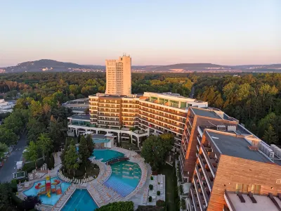 Flamingo Grand Hotel & Spa โรงแรมใน