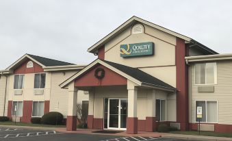 Quality Inn and Suites Middletown-Franklin