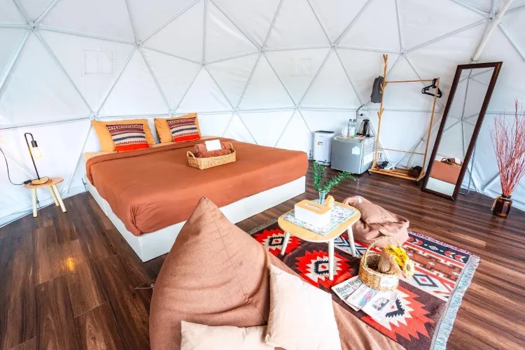 Dome Tent with Semi-Double Bed