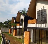 Lenirra Villa & Resto Hotels in 