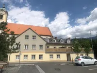FarawayHomes Studios Mautern Hotel a 