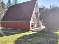Josh’s Campton Cottage by the Pemi River in the White Mountains!