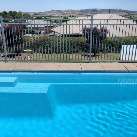 Luxury retreat overlooking Mt Panorama and Bathurst semi-rural surrounds