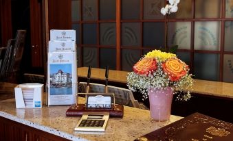 Hotel Victoria - Housity