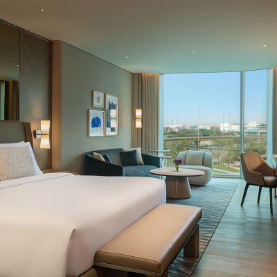 Grand Deluxe King Room with City View