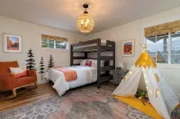 2 Bedroom Near Zion•Bryce•Wave: Hot Tub, Dining/Patio & Games - Red Rock Views!