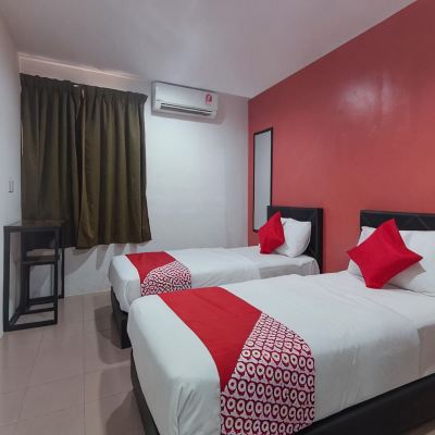 Deluxe Twin Room Lux Hotel Promo Code