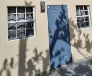Almond Tree Studio - Modern A/C Apartment w/2 Queen beds in St. James Hotels in 