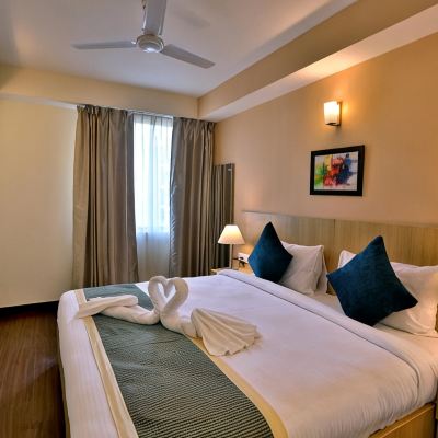 Deluxe Suite Starlit Suites Promo Code