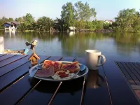 Amphawa Caza Platuu