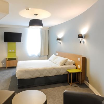 Executive Double Room Hotel Reseda Promo Code