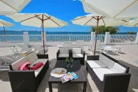 Villa Triana-Adults Only