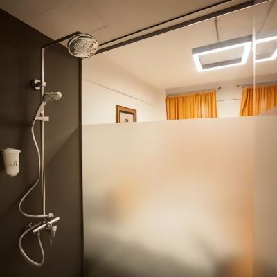 Guest Room Vavien Hotel Promo Code