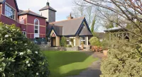The Old Inn Hotele w: 