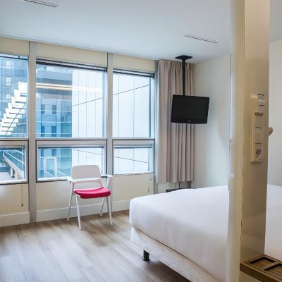 Basic Room Qbic Hotel Amsterdam WTC Promo Code