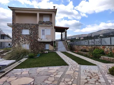 Dimitris Vaso’s Villa with Sea and Mountain View_ Hotels in 