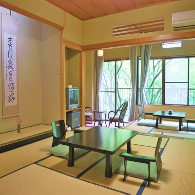 リバーサイド 和風ルーム 12.5畳 + 4.5畳 スタンダードルーム 5人用[スタンダード][和室][喫煙][リバービュー] 箱根温泉　鶴井の宿　紫雲荘 クーポン