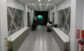 King Rapid Rise Hotel - Housity