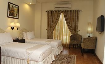 Cozy Old Town Apartments - Housity