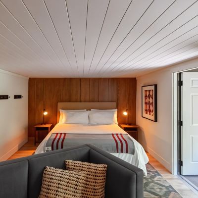 Majestic Glen With Fireplace And Soaking Tub Rocky Waters Motor Inn Promo Code