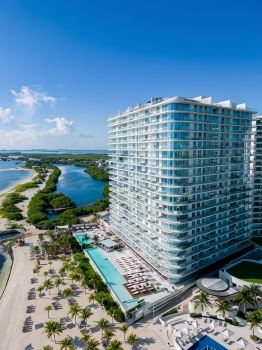 SLS Cancun Hotel & Residences