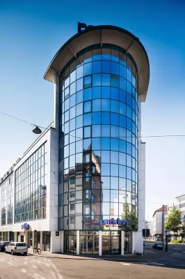 Park Inn by Radisson Nurnberg, Germany Hotels in der Nähe von Brunnen Ehekarussell
