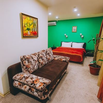 Junior Suite Alexander House Promo Code