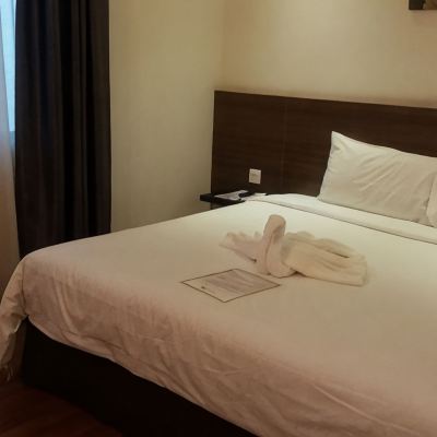 Standard Queen Room Fuller Hotel Promo Code
