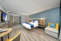 Yeste Hotel (Du'an High - speed Railway Station Binjiang Zhuangyuan Food Street Branch)