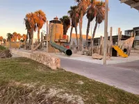 Shark Bay Seafront Apartments Hotels in Denham