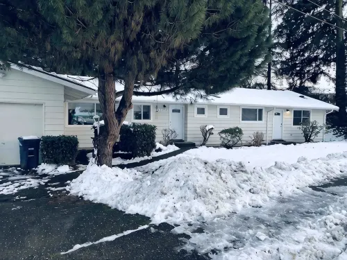 Modern & Remodeled 3bd/2ba duplex unit in Bothell - walk to UW Bothell, Downtown