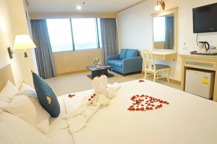ห้องซูพีเรียร์ เตียงใหญ่ 1 เตียง