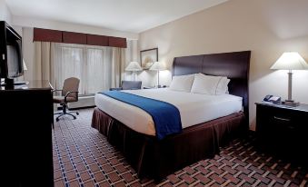 Holiday Inn Express & Suites Hope Mills-Fayetteville Arpt