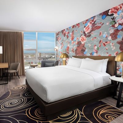 Deluxe King Bed Room Versante Hotel Promo Code