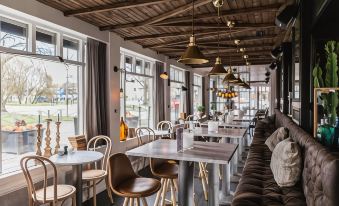 Stadshotellet Lidkoping - Housity