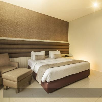 Deluxe King Room Gren Alia Jakarta Hotel Promo Code