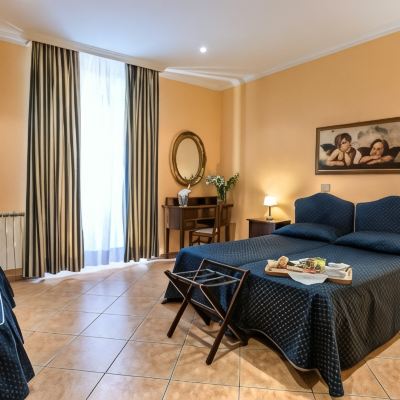 Triple Room Hotel Caracciolo Promo Code